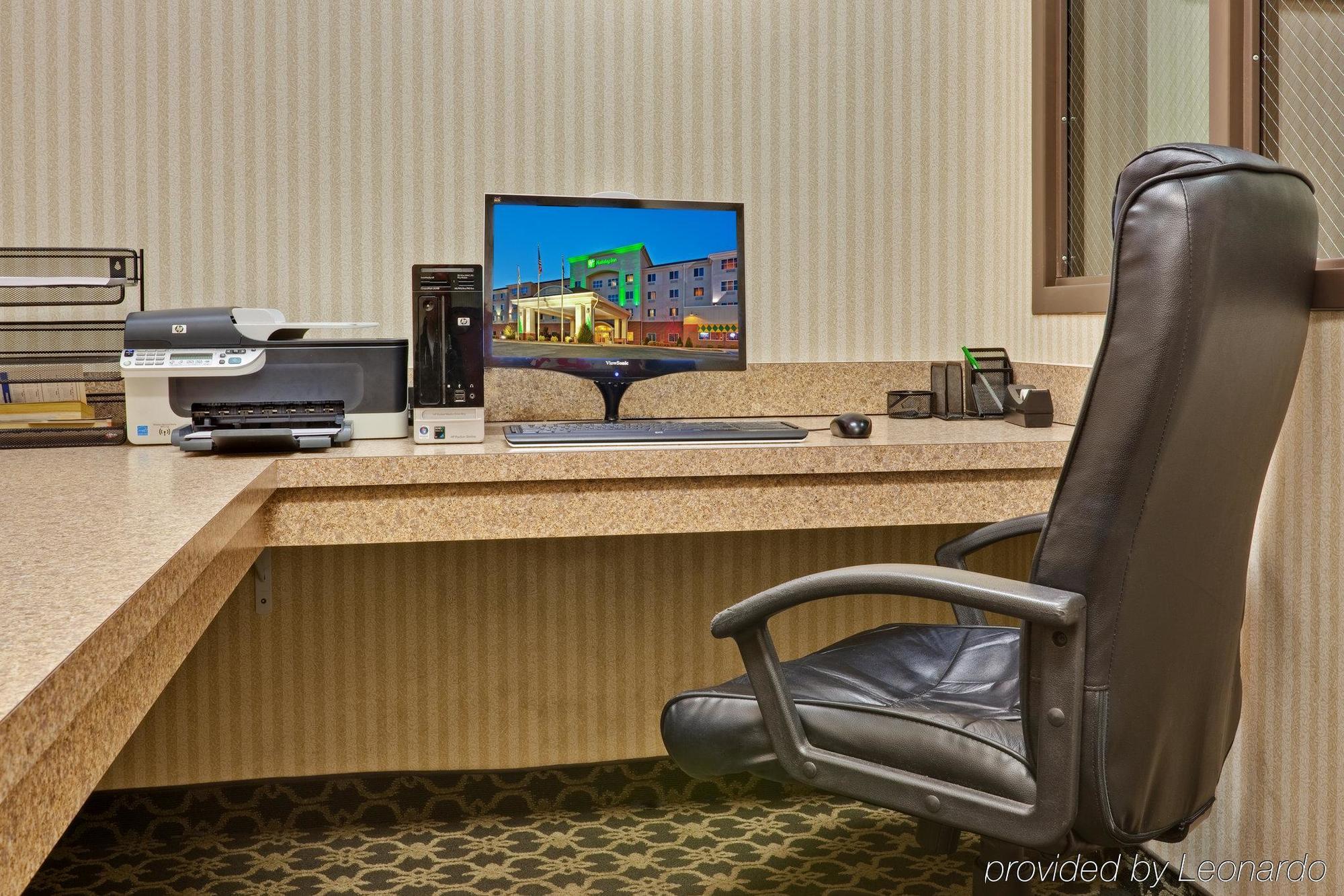 By Ihg